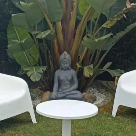 Dom wakacyjny Casa Con Jardin En