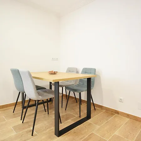 Сasa de vacaciones Galihost - Casa Con Jardin En *